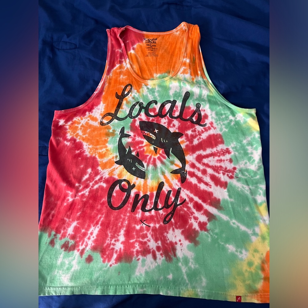 Lost shirt size L